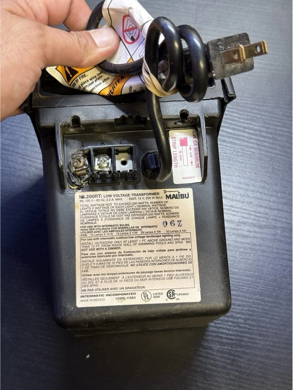 Intermatic Malibu ML200RT 200W Low Voltage Transformer Timer FOR PARTS DAMAGED